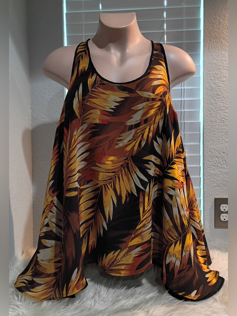Beverly Drive Women’s XL Sleeveless Top